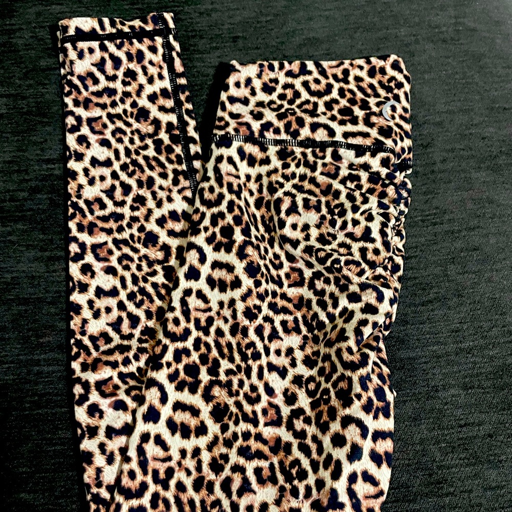 Zyia Brilliant Scrunchy What Hi-Rise 7/8 Scrunchy Butt Leggings